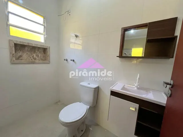 Casa com 140m² 3 quartos e 2 banheiros, à venda, no bairro Jardim Santa Júlia em São José Dos Campos