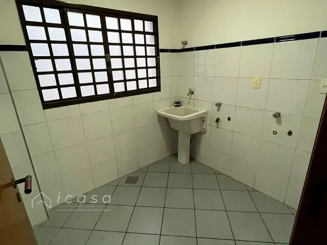 Casa com 195m² 3 quartos e 4 banheiros, à venda, no bairro Vila São Geraldo em Taubaté