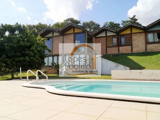 Casa com 2560m² 4 quartos e 5 banheiros, à venda, no bairro Jardim Paulista em Atibaia