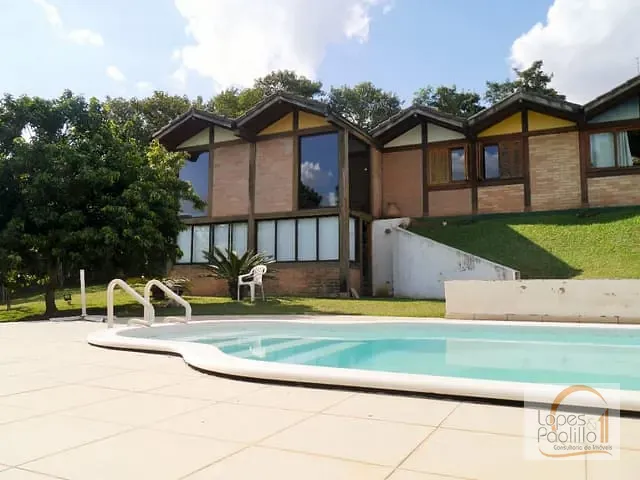 Casa com 2560m² 4 quartos e 5 banheiros, à venda, no bairro Jardim Paulista em Atibaia