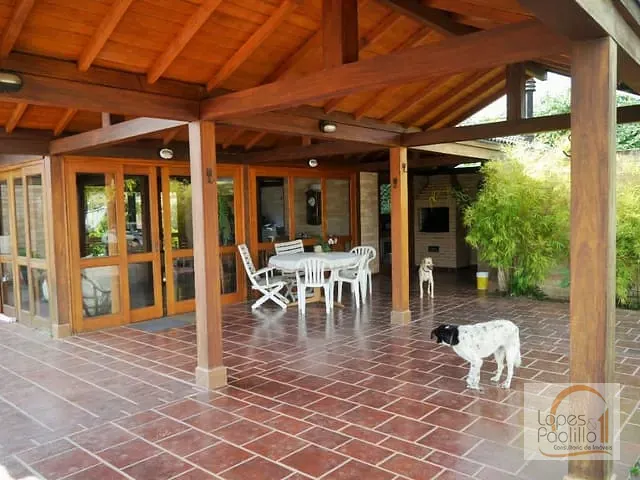 Casa com 2560m² 4 quartos e 5 banheiros, à venda, no bairro Jardim Paulista em Atibaia
