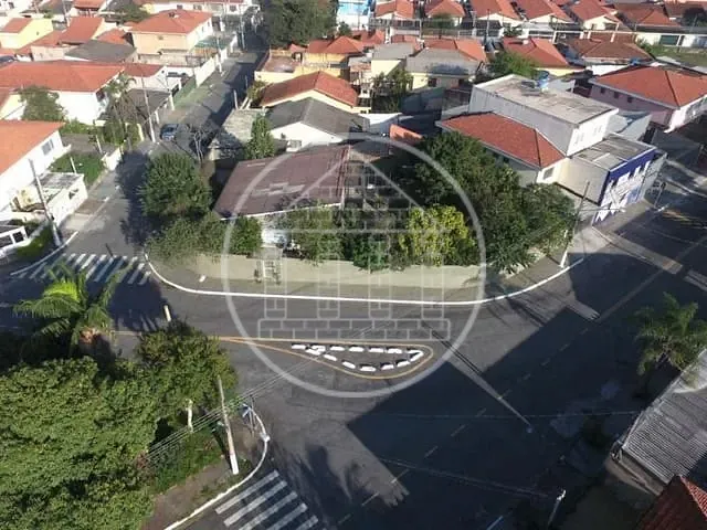 Casa com 704m², à venda ou para alugar, no bairro Jardim dos Lagos em São Paulo