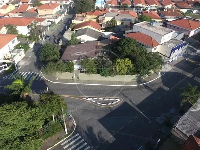 Casa com 704m², à venda ou para alugar, no bairro Jardim dos Lagos em São Paulo