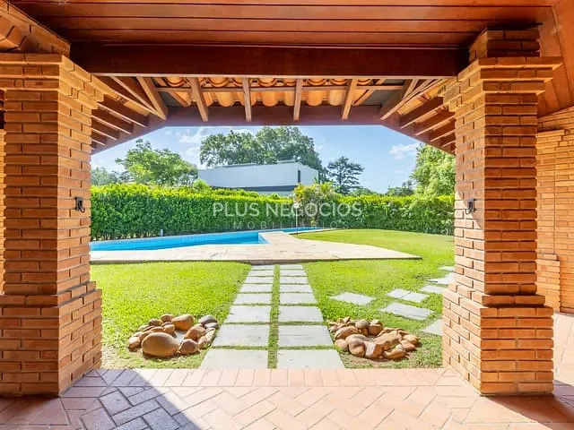 Casa com 1017m² 4 quartos e 4 banheiros, à venda, no bairro Barreirinho em Araçoiaba da Serra