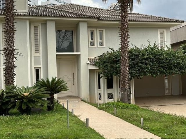 Casa com 691m² 4 quartos e 3 banheiros, à venda, no bairro Alphaville em Santana de Parnaíba