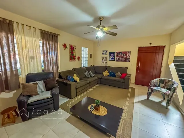 Casa com 300m² 3 quartos e 5 banheiros, à venda, no bairro Bosque dos Eucaliptos em São José dos Campos