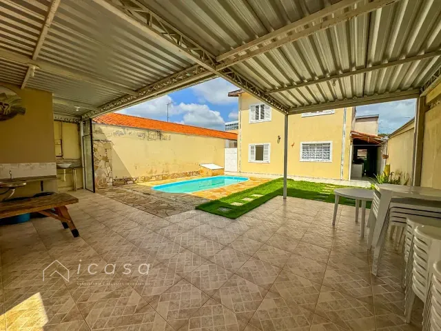 Casa com 300m² 3 quartos e 5 banheiros, à venda, no bairro Bosque dos Eucaliptos em São José dos Campos