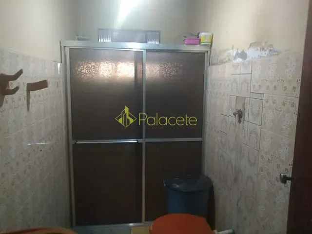 Casa com 325m² 3 quartos e 1 banheiro, à venda, no bairro Feital em Pindamonhangaba