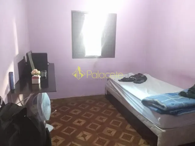 Casa com 325m² 3 quartos e 1 banheiro, à venda, no bairro Feital em Pindamonhangaba