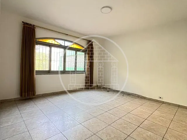 Casa com 180m² 3 quartos e 4 banheiros, à venda, no bairro Vila Campo Grande em São Paulo