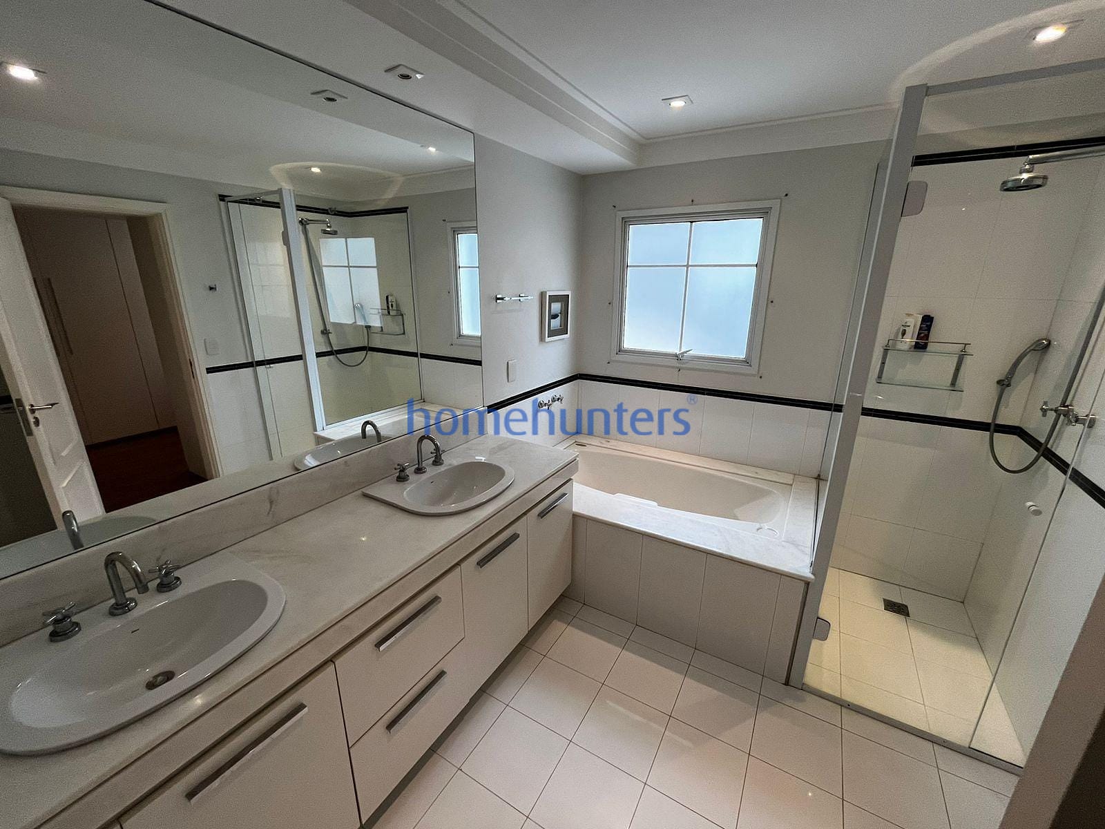Casa à venda com 4 quartos, 307m² - Foto 42