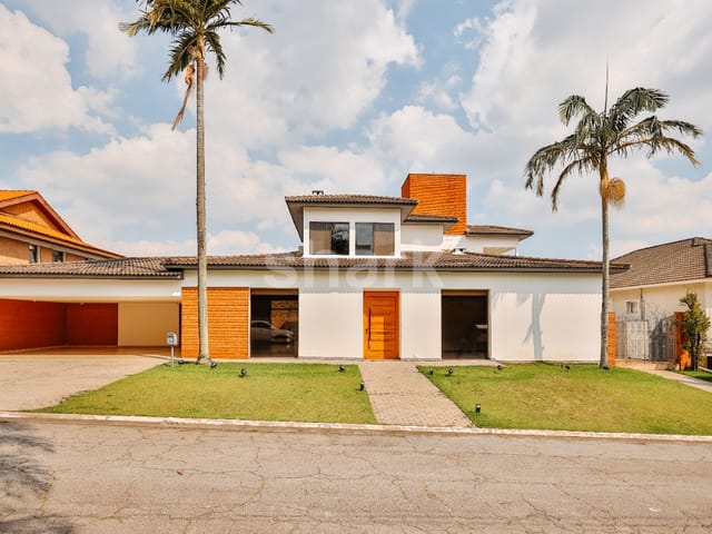 Casa com 850m² 5 quartos e 8 banheiros, à venda, no bairro Alphaville em Santana de Parnaíba