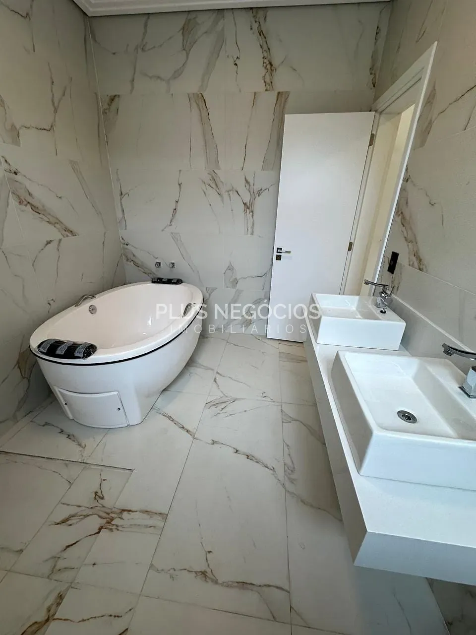 Casa, 4 quartos, 416 m² - Foto 37