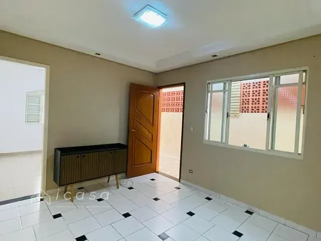 Casa com 150m² 2 quartos e 1 banheiro, à venda, no bairro Cidade Salvador em Jacareí