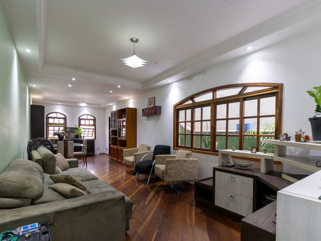 Foto do Casa - Casa tipo para venda em Vila Canero com 4 quartos, sendo 2 suítes, 385m² | Lares e Andares Imóveis