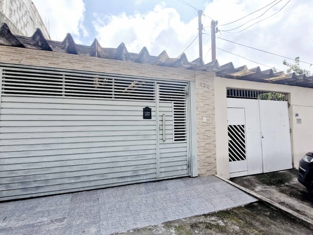 Foto do Casa - Casa tipo para venda em Campo Limpo com 2 quartos, sendo 1 suíte, 92m² | Lares e Andares Imóveis