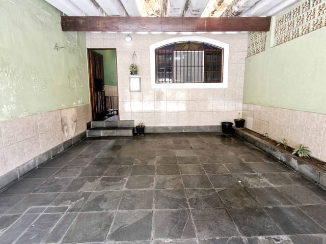 Foto do Casa - Casa tipo para venda em Campo Limpo com 2 quartos, sendo 1 suíte, 92m² | Lares e Andares Imóveis