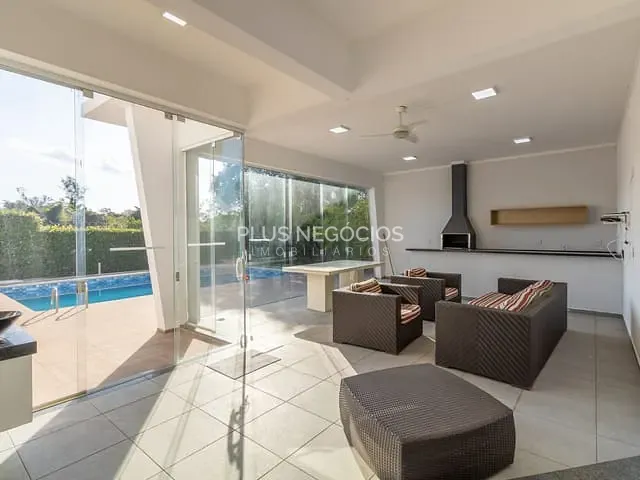 Casa com 1000m² 4 quartos e 6 banheiros, à venda, no bairro Barreirinho em Araçoiaba da Serra