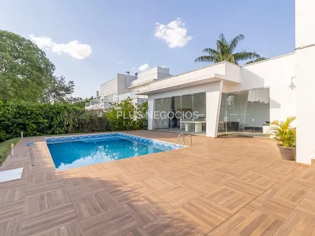 Casa com 1000m² 4 quartos e 6 banheiros, à venda, no bairro Barreirinho em Araçoiaba da Serra