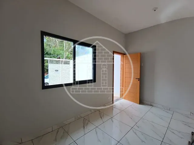 Casa com 66m² 2 quartos e 1 banheiro, à venda, no bairro Itororó em Embu-Guaçu