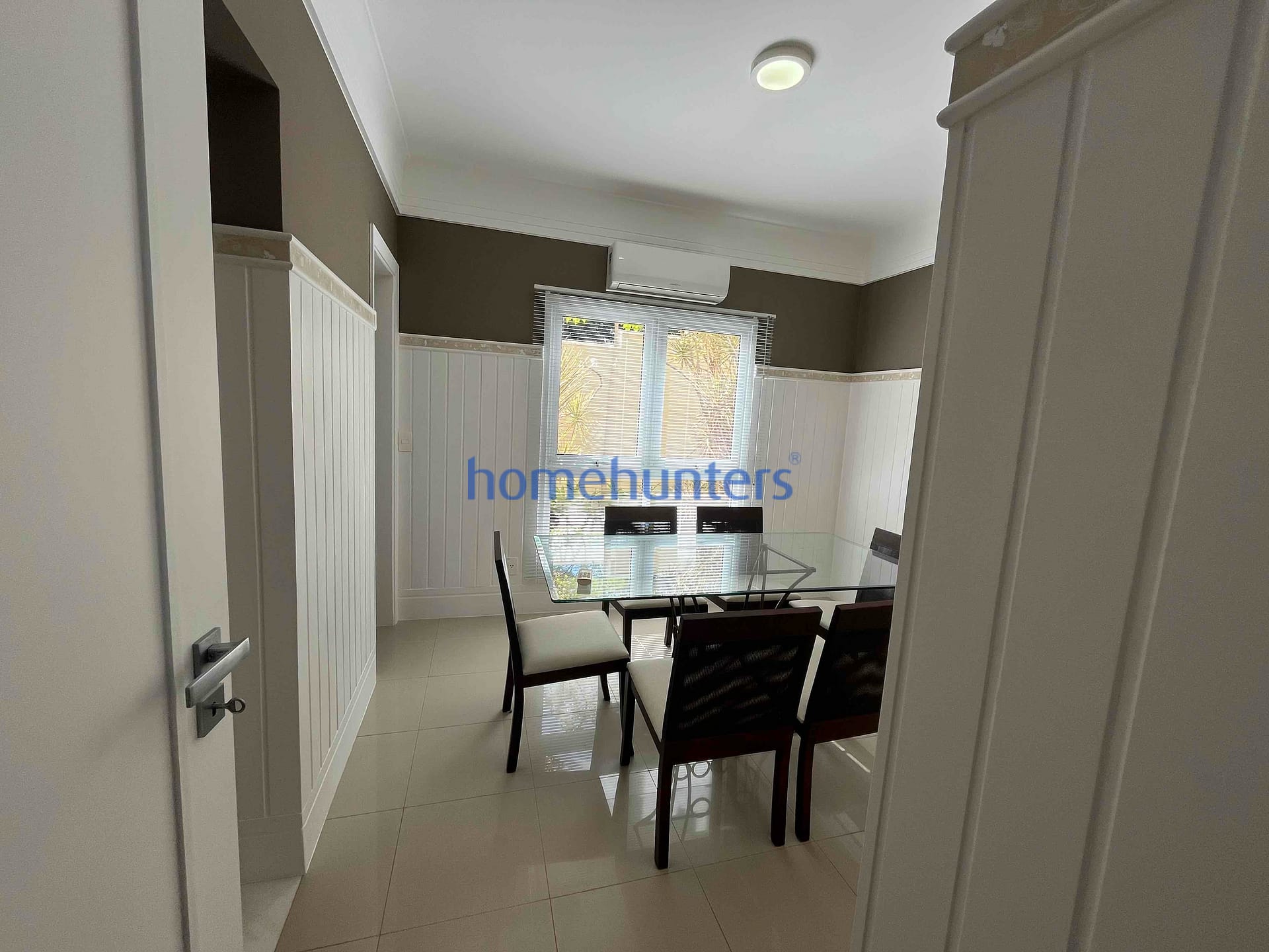 Casa para alugar com 5 quartos, 400m² - Foto 59