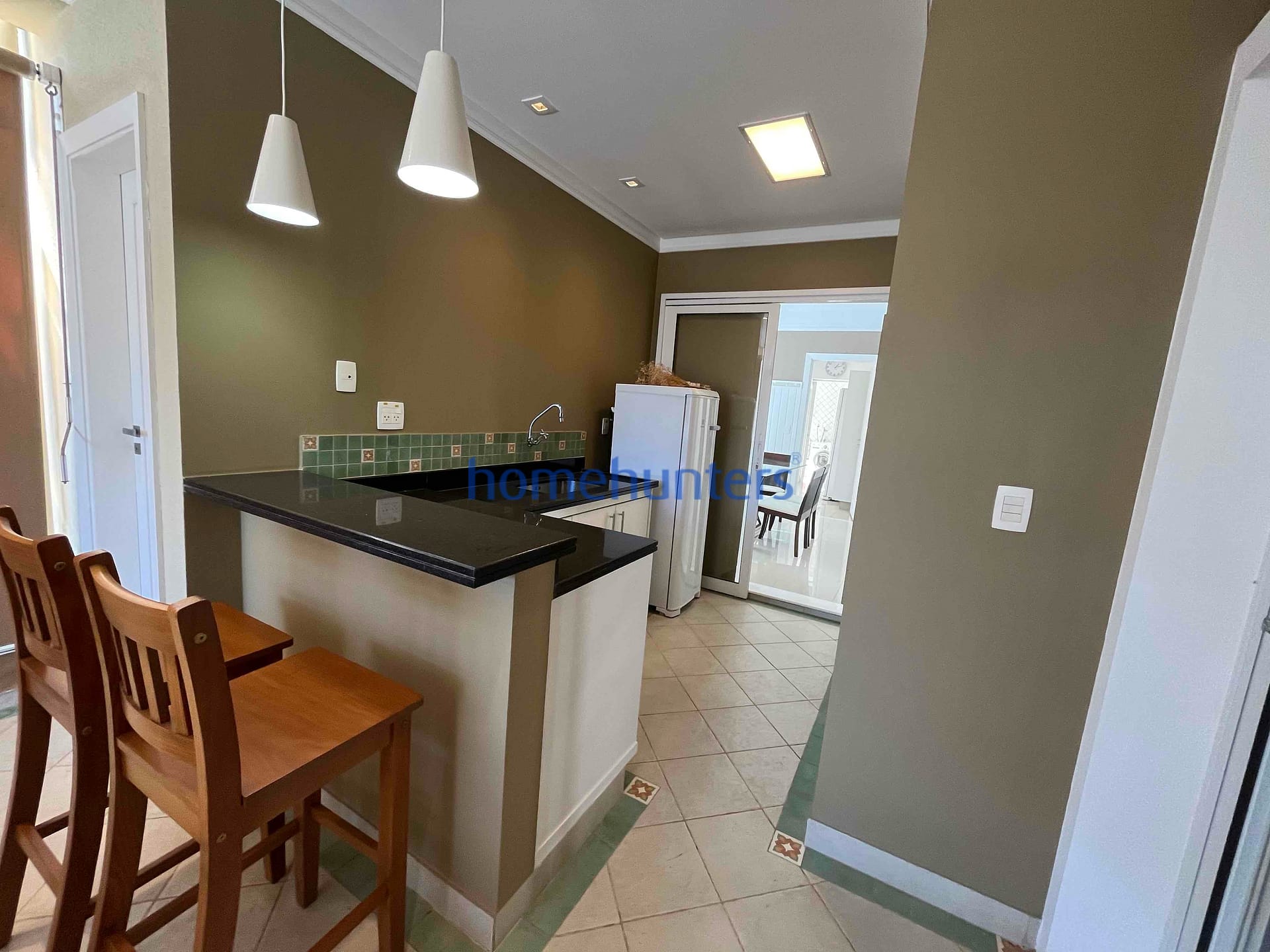 Casa para alugar com 5 quartos, 400m² - Foto 60