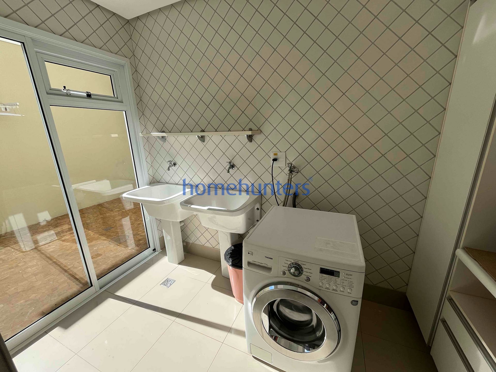 Casa para alugar com 5 quartos, 400m² - Foto 80
