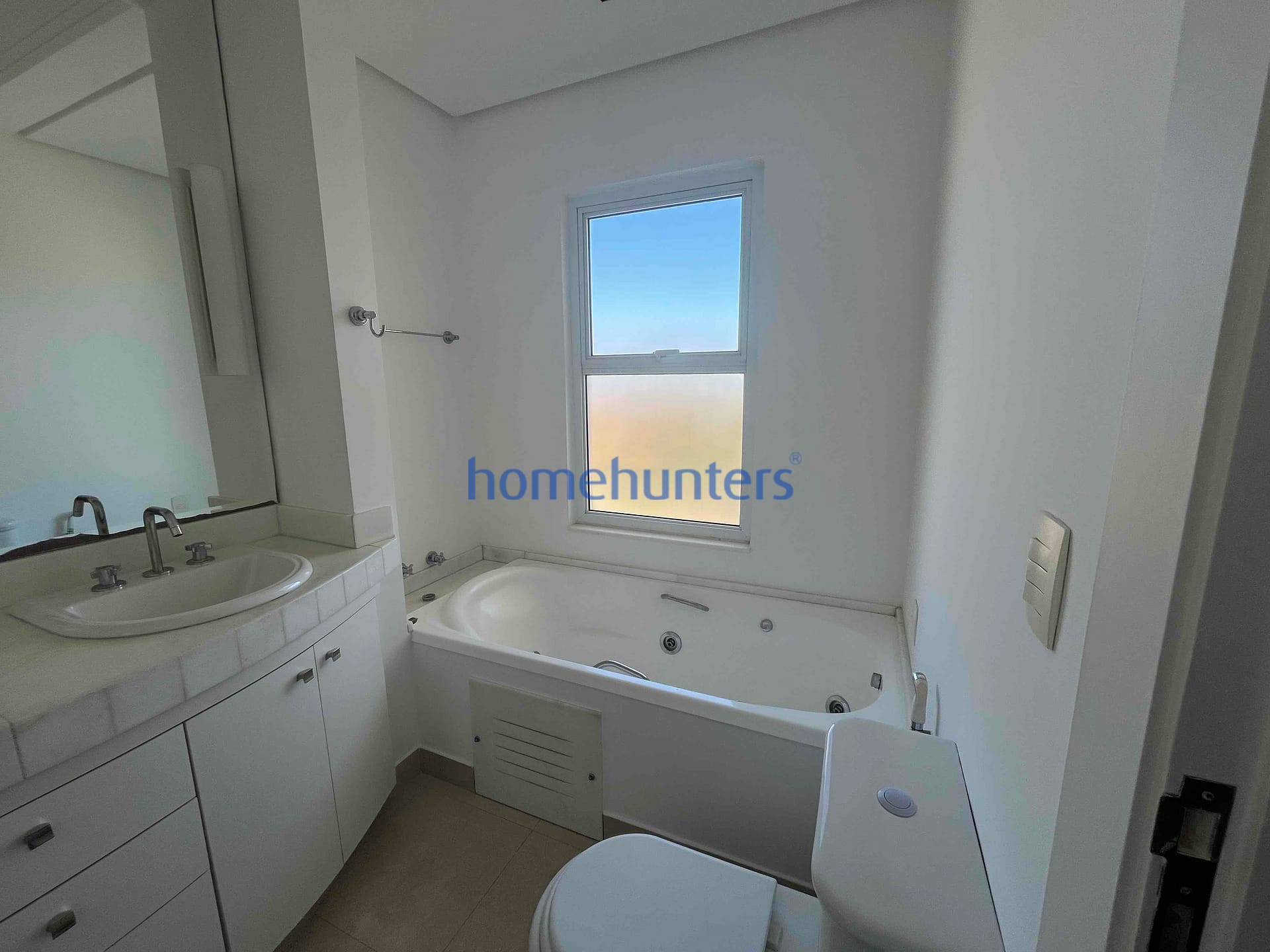 Casa para alugar com 5 quartos, 400m² - Foto 51