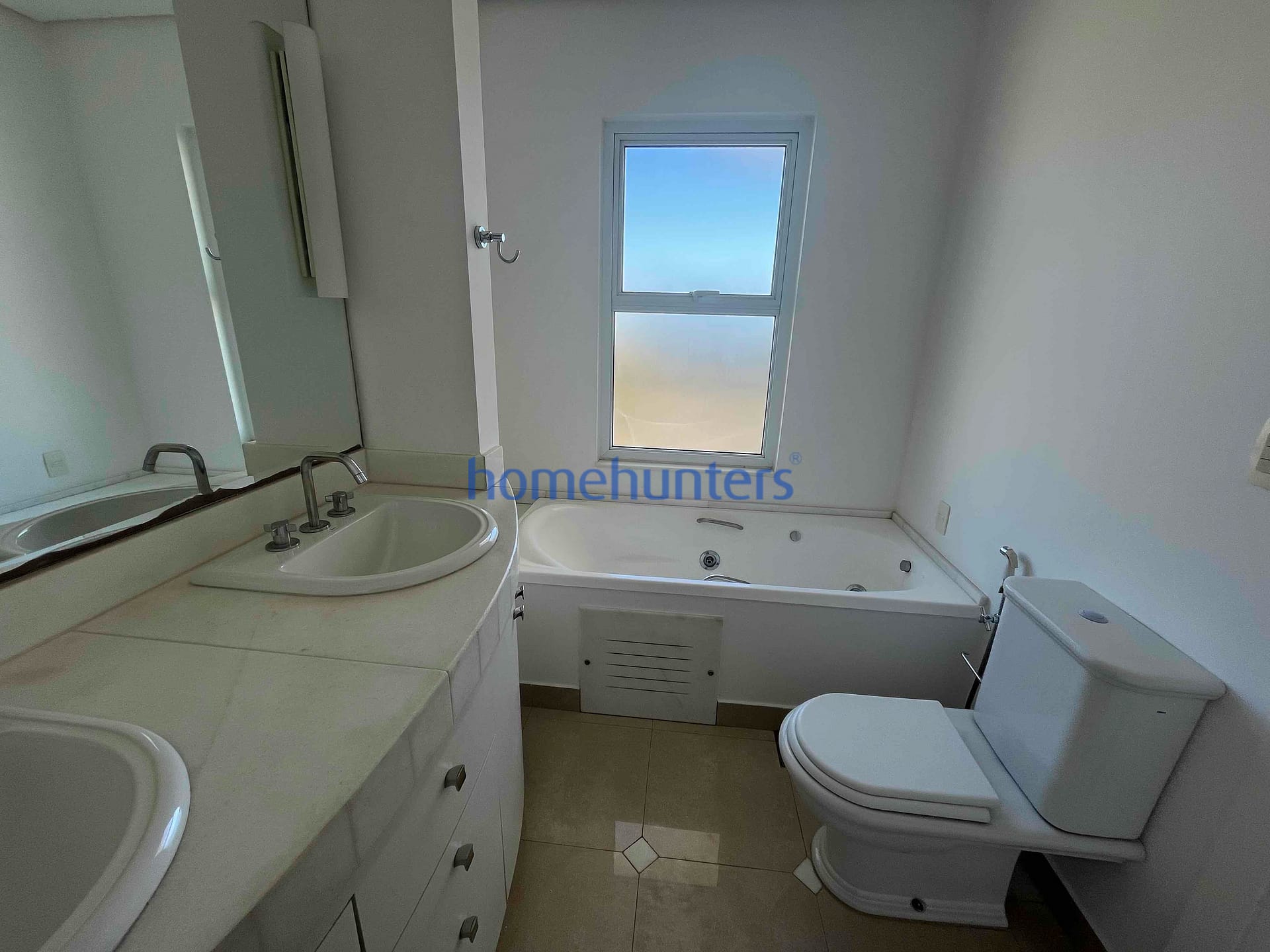 Casa para alugar com 5 quartos, 400m² - Foto 48