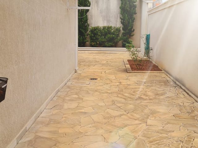 Casa com 300m² 3 quartos e 3 banheiros, à venda, no bairro Residencial Santa Helena em Caçapava
