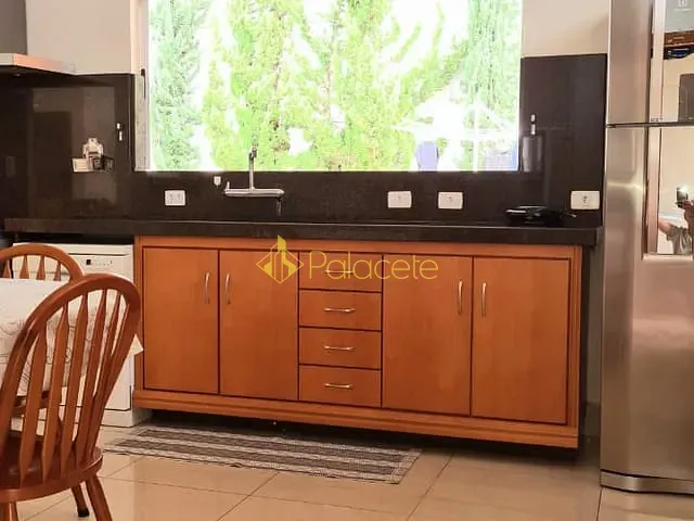 Casa com 300m² 3 quartos e 3 banheiros, à venda, no bairro Residencial Santa Helena em Caçapava