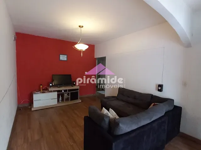 Casa com 210m² 2 quartos e 2 banheiros, à venda, no bairro Eugênio de Mello em São José dos Campos