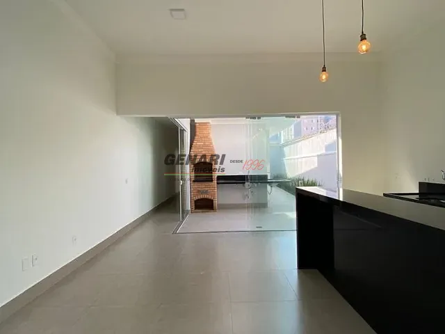 Casa com 150m² 3 quartos e 2 banheiros, à venda, no bairro Vila Maria Helena em Indaiatuba