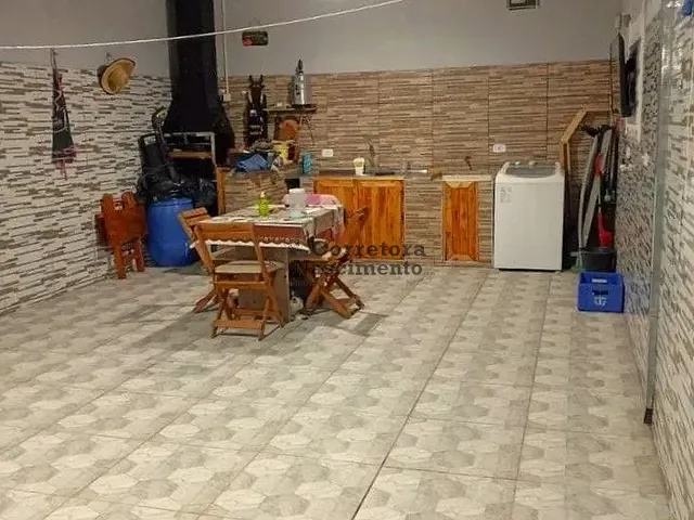 Casa com 145m² 2 quartos e 2 banheiros, à venda, no bairro Cidade Salvador em Jacareí