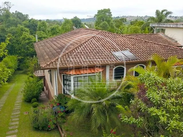 Casa com 759m² 3 quartos e 2 banheiros, à venda, no bairro Lagoa Grande em Embu-Guaçu