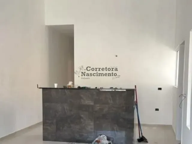 Casa com 180m² 3 quartos e 2 banheiros, à venda, no bairro Jardim Colônia em Jacareí