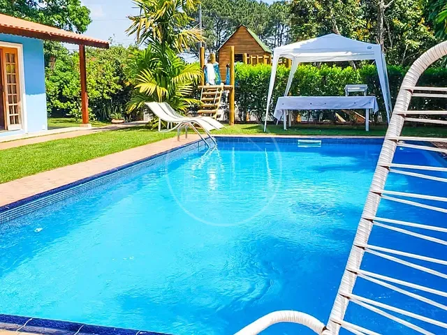 Casa com 562m² 4 quartos e 3 banheiros, à venda ou para alugar, no bairro Jardim das Palmeiras (Zona Sul) em São Paulo