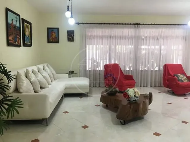 Casa com 292m² 3 quartos e 2 banheiros, à venda, no bairro Jardim Ipanema (Zona Sul) em São Paulo