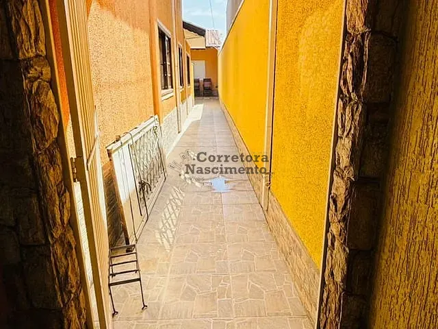 Casa com 290m² 3 quartos e 4 banheiros, à venda, no bairro Cidade Salvador em Jacareí