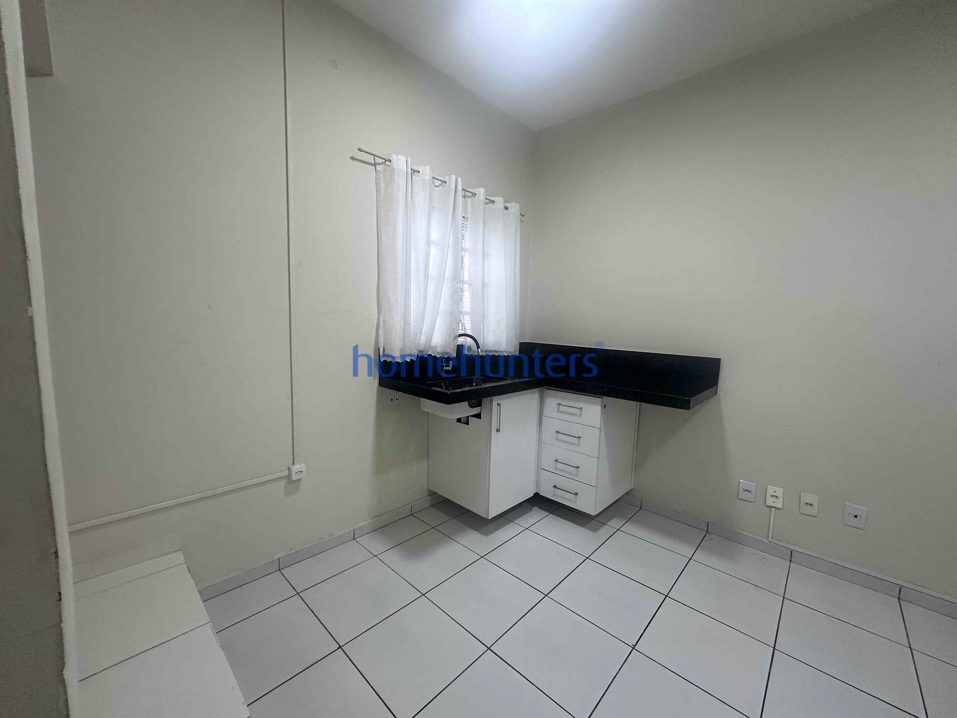 Casa para alugar com 1 quarto, 110m² - Foto 6