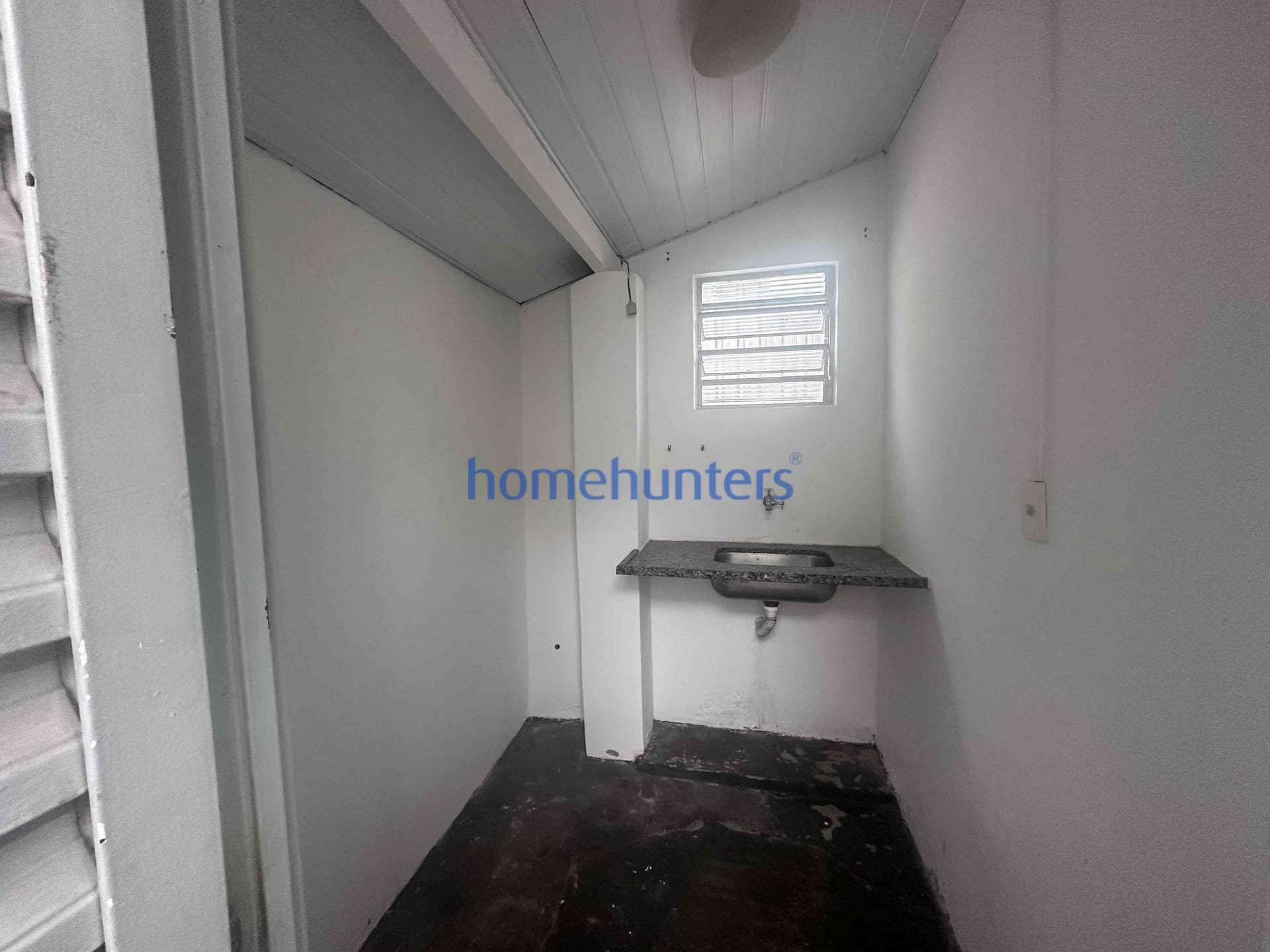 Casa para alugar com 1 quarto, 110m² - Foto 9