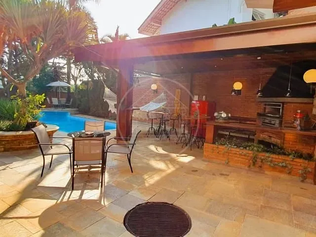 Casa com 800m² 5 quartos e 9 banheiros, à venda, no bairro Jardim Leonor em São Paulo