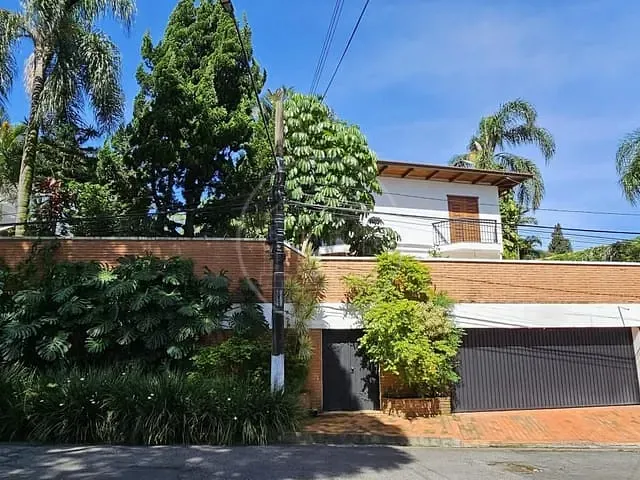 Casa com 800m² 5 quartos e 9 banheiros, à venda, no bairro Jardim Leonor em São Paulo