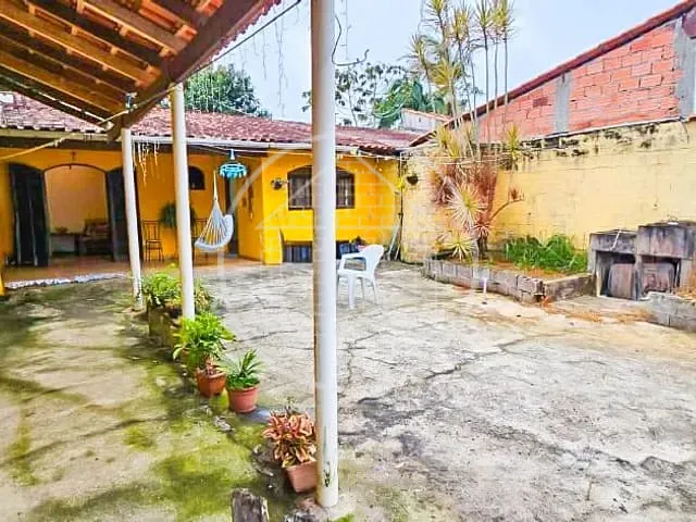 Casa com 504m² 3 quartos e 1 banheiro, à venda, no bairro Parque do Terceiro Lago em São Paulo