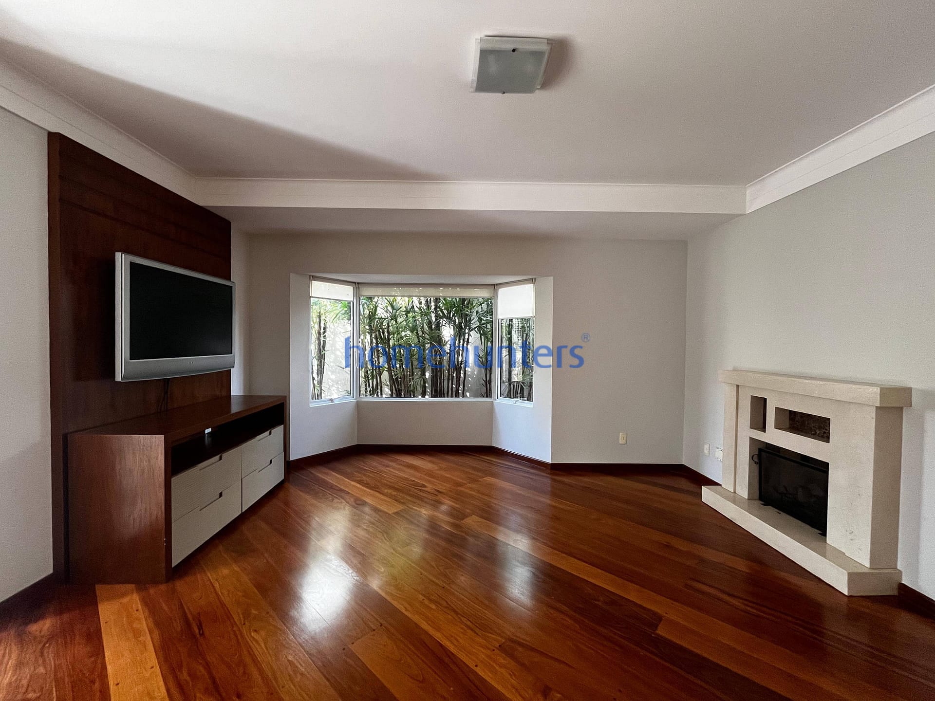 Casa à venda e aluguel com 4 quartos, 320m² - Foto 7