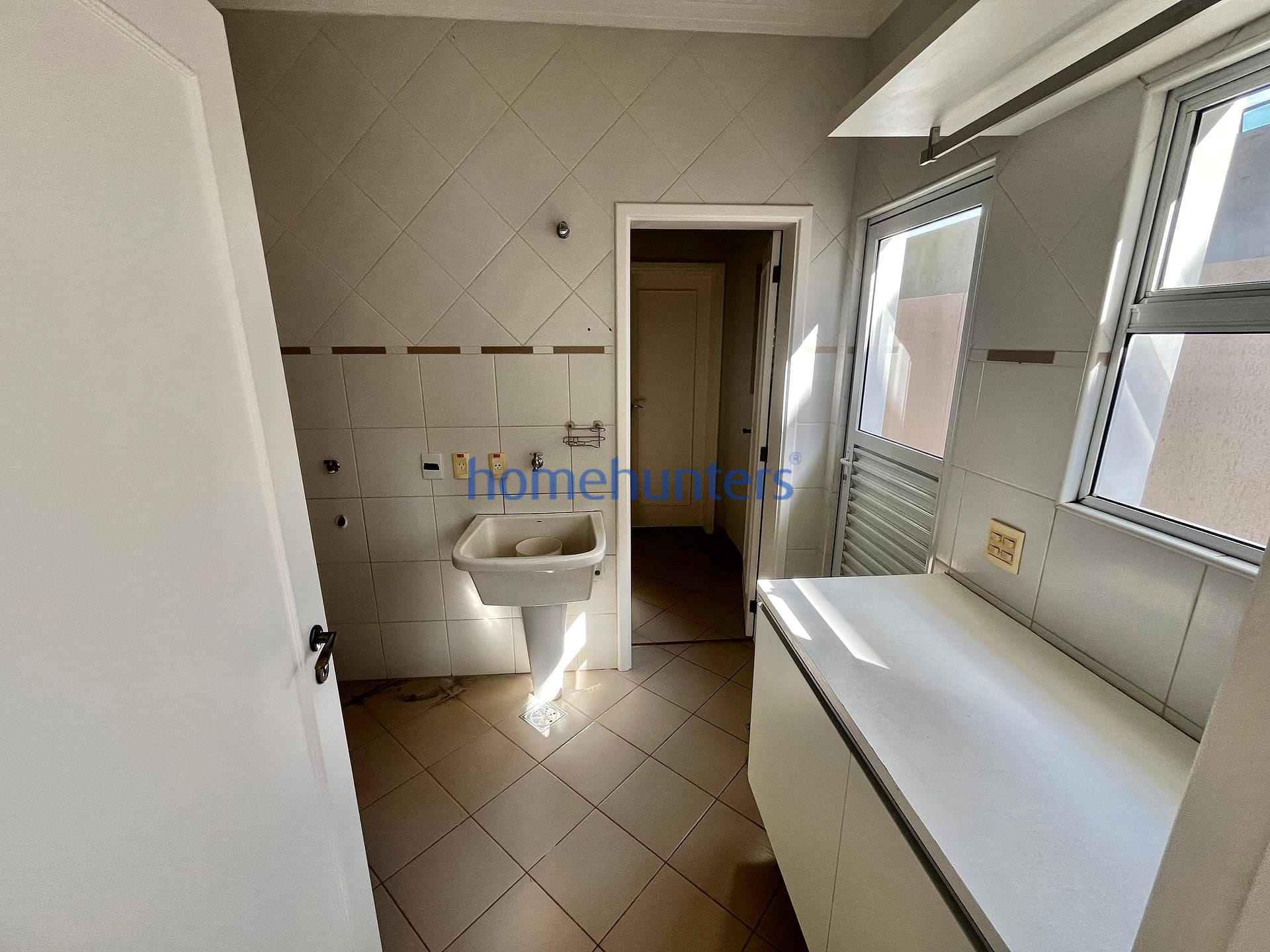 Casa à venda e aluguel com 4 quartos, 320m² - Foto 29