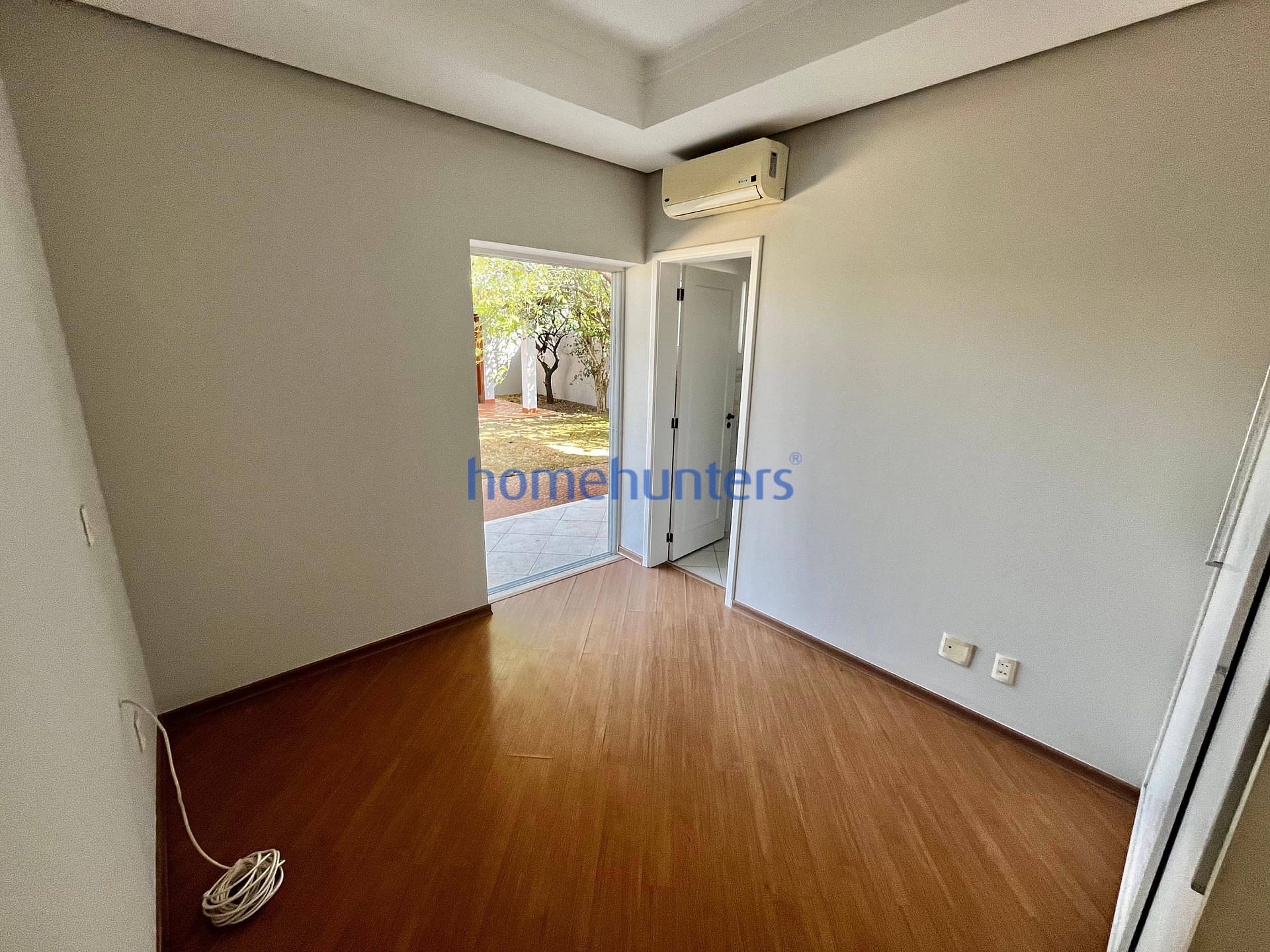 Casa à venda e aluguel com 4 quartos, 320m² - Foto 32