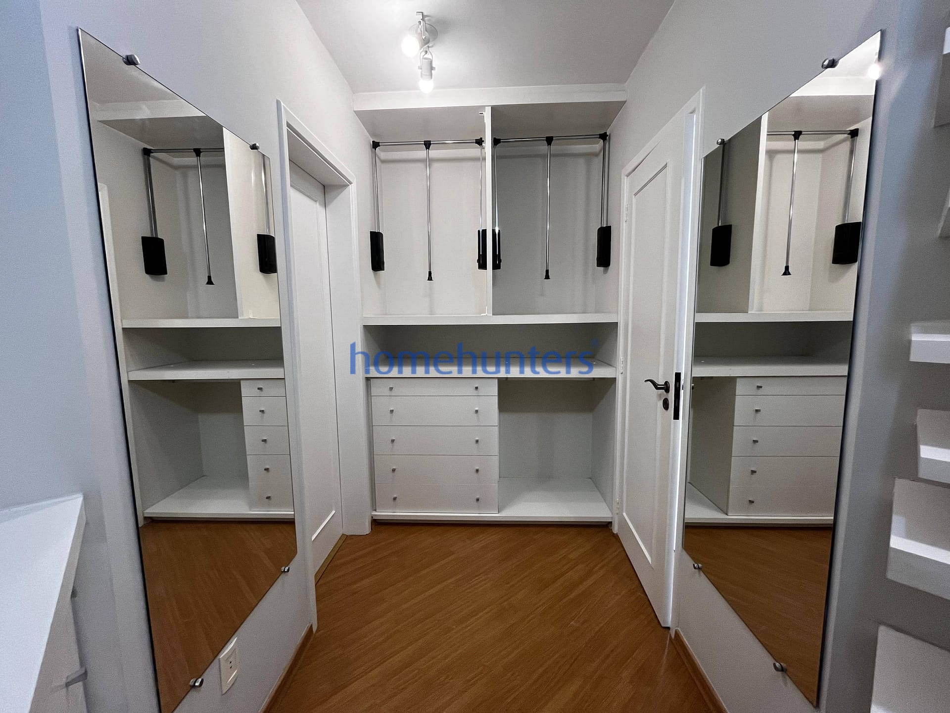 Casa à venda e aluguel com 4 quartos, 320m² - Foto 45