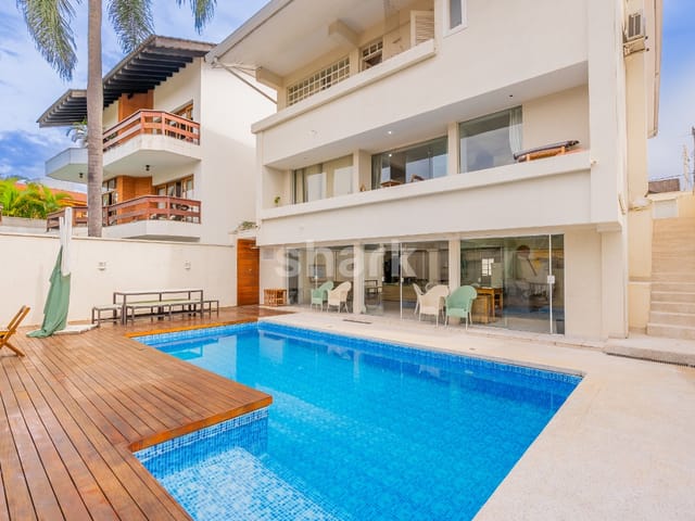Casa com 348m² 4 quartos e 6 banheiros, à venda ou para alugar, no bairro Alphaville em Santana de Parnaíba