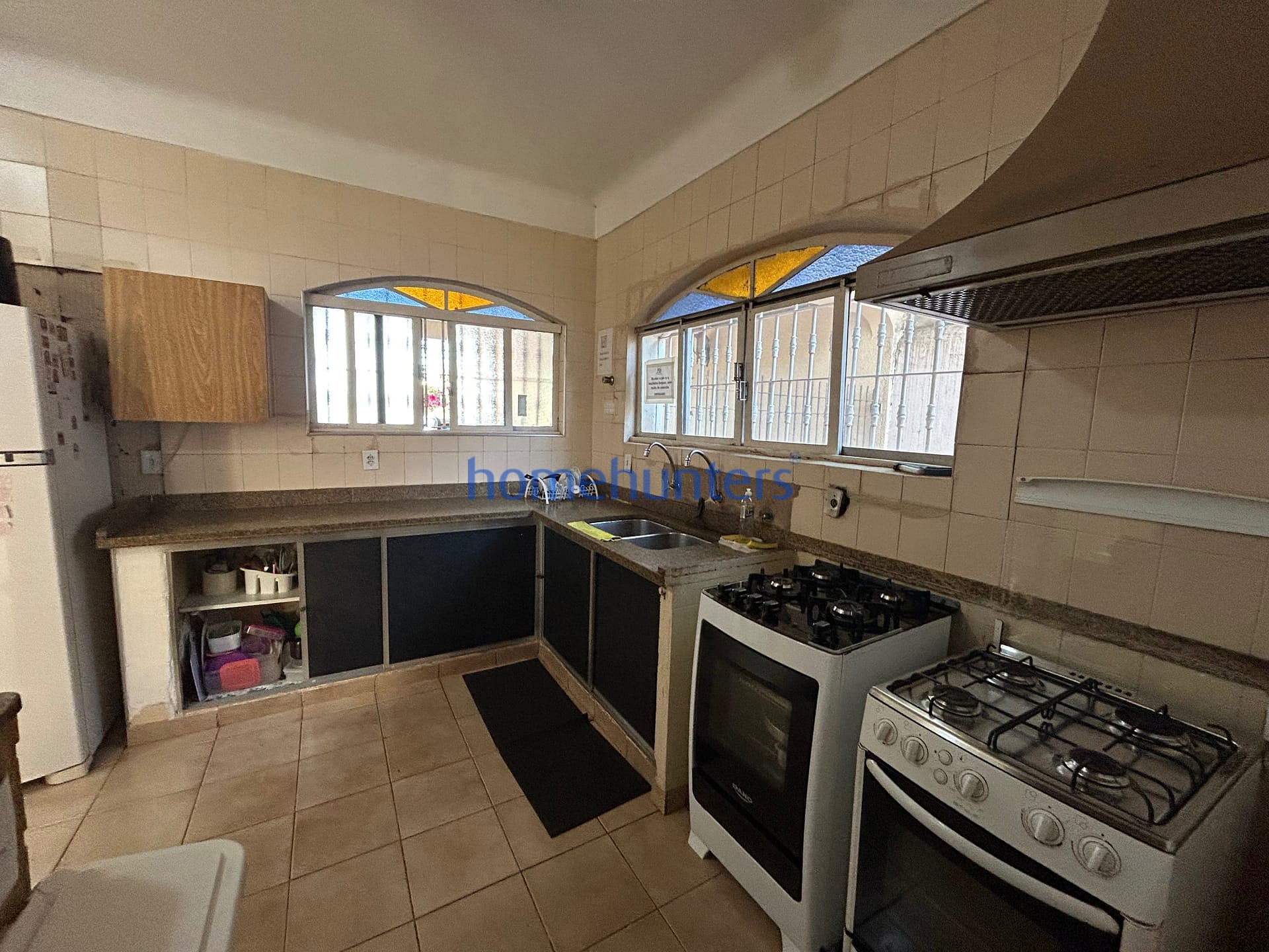 Casa para alugar com 7 quartos, 357m² - Foto 3